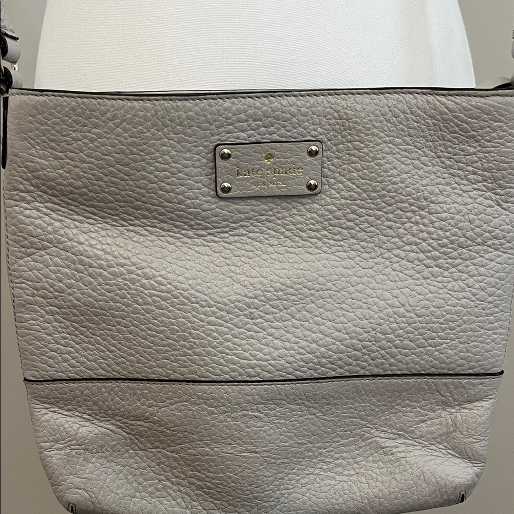 Kate Spade Pebbled Leather Shoulder Bag in Light Gray